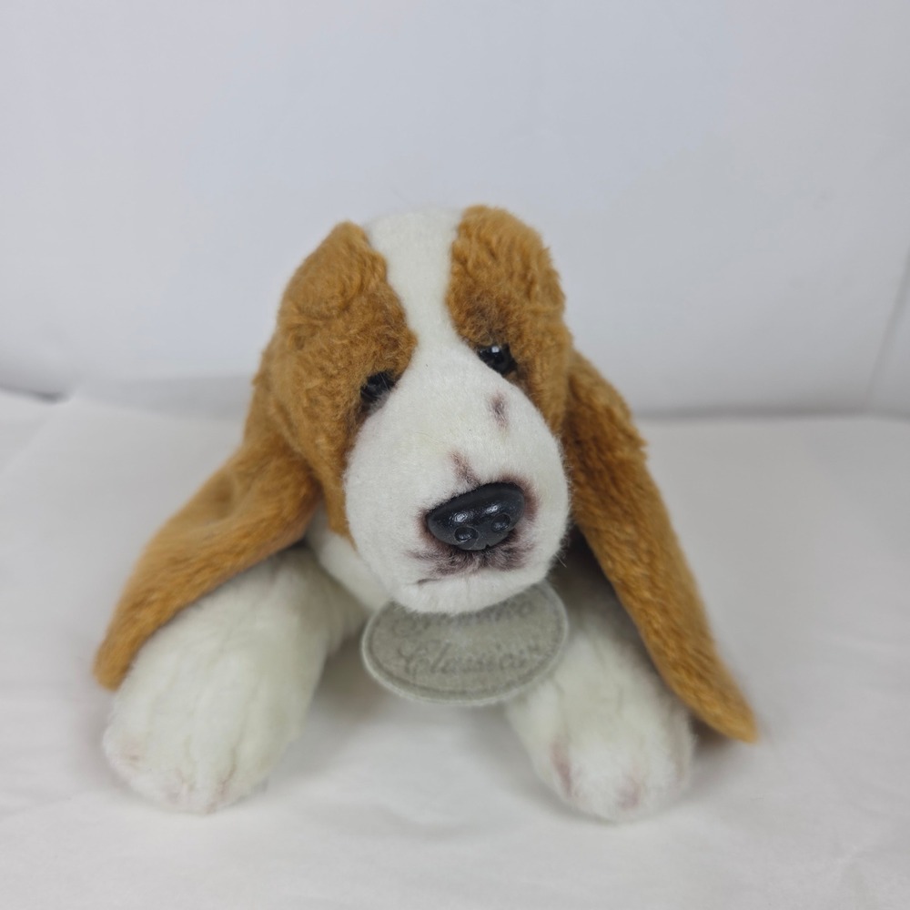 Russ Berrie Yomiko Classics Basset Hound Plush Brown White Dog laying 12 Inch
